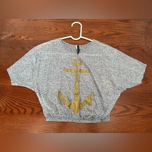 Girl’s size 8 Anchor Top